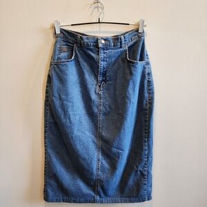 JW collection denim skirt SZ 12 Medium wash midi length 94% cotton